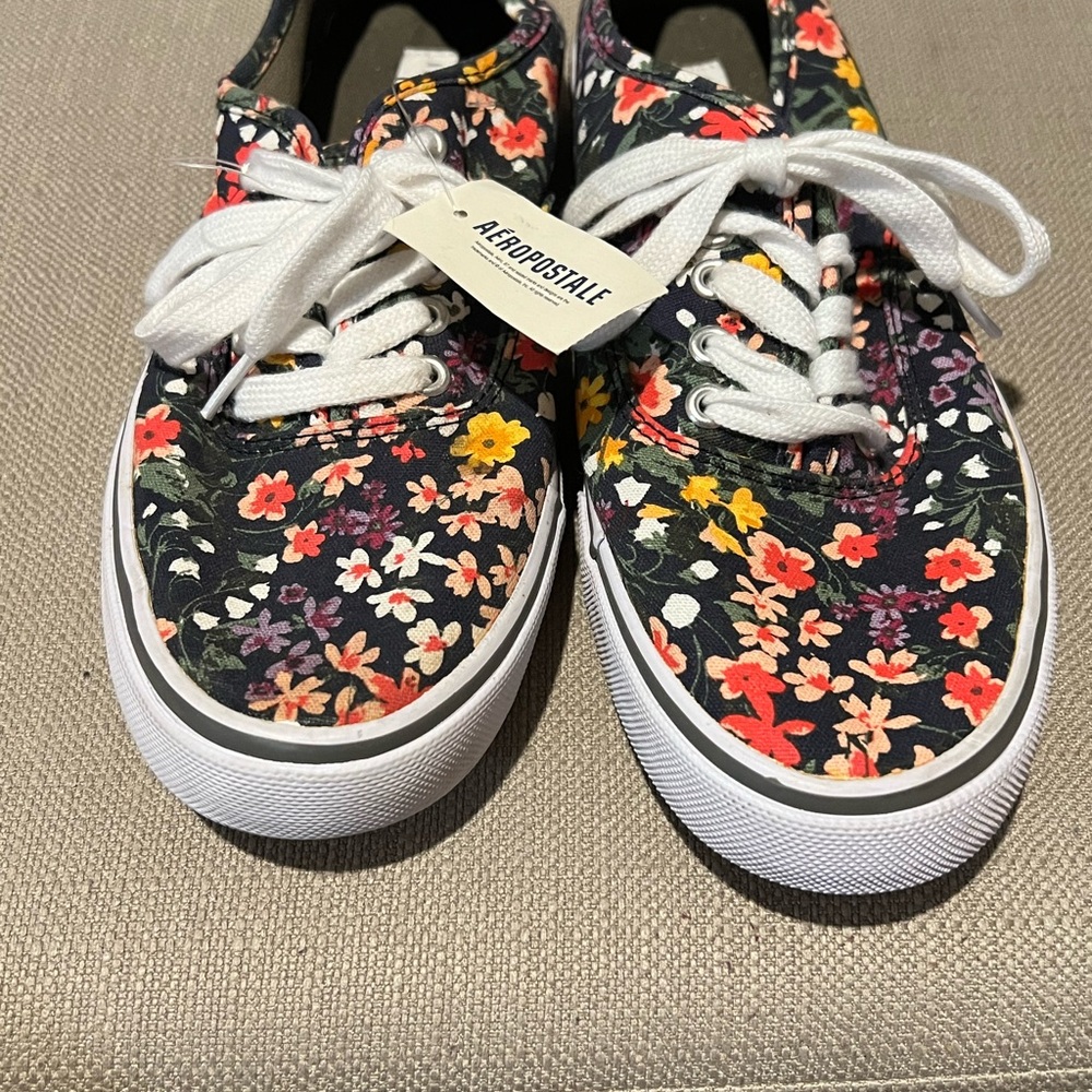 Aeropostale Black Floral Sneakers